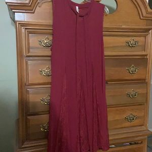 Cute maroon dress with lace accents